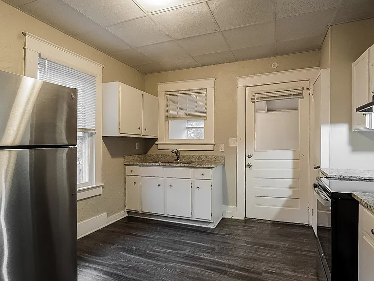 438476_023_kitchen_13469765.jpg