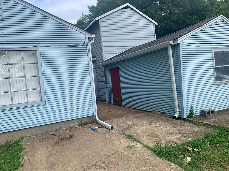 417 Hodges St — Photo 2