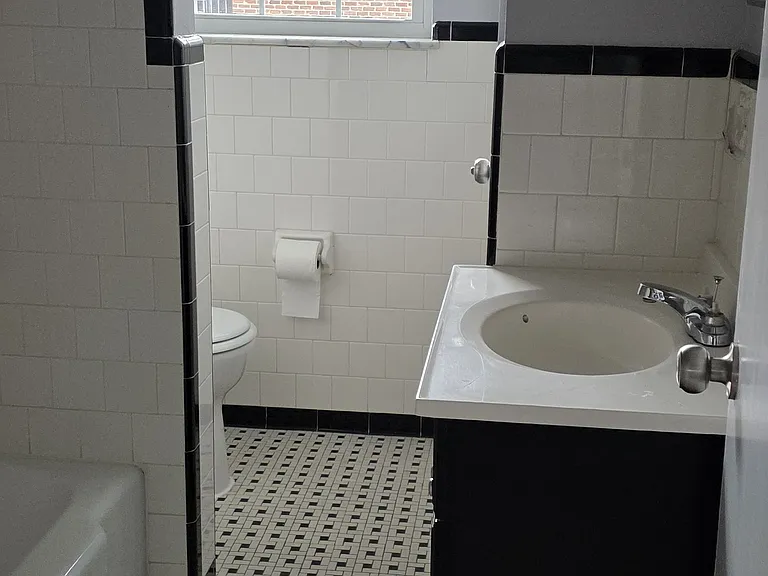 4050 Forest Hill Ave #35 — Photo 13