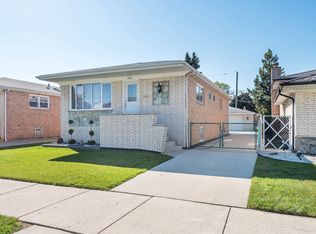 5828 S Nottingham Ave, Chicago, IL 60638