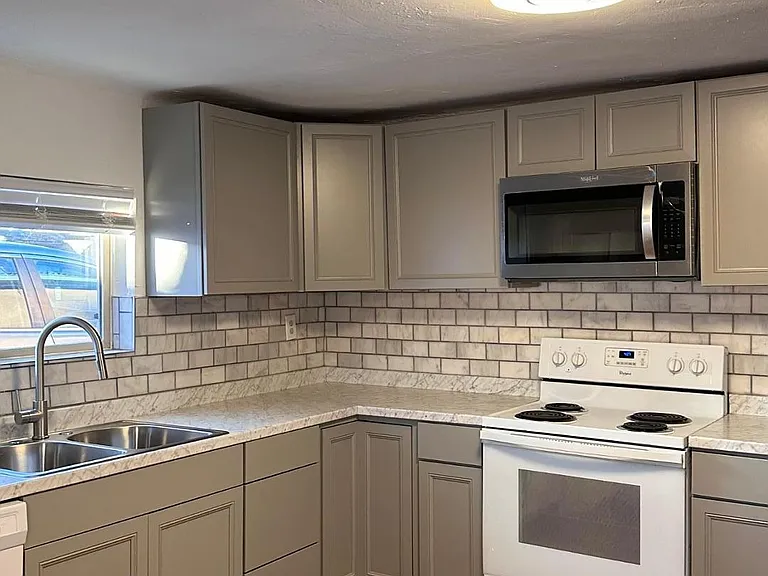 2202 Rosendo Garcia Rd SW — Photo 2