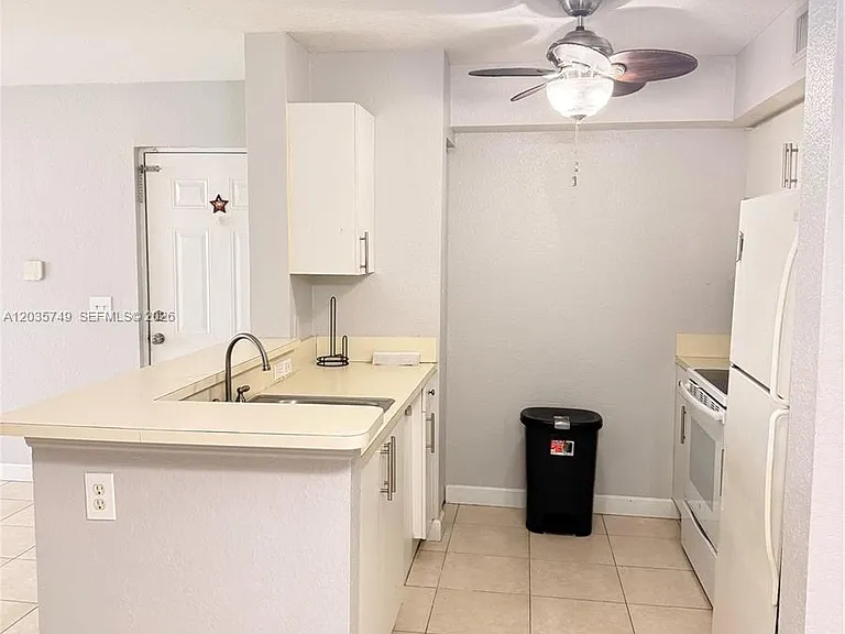 15410 SW 284th St #8106 — Photo 5