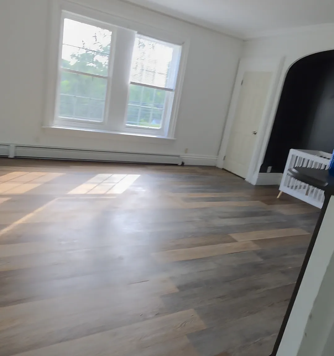 9 bed, 3748 sqft, $850 — Photo 3
