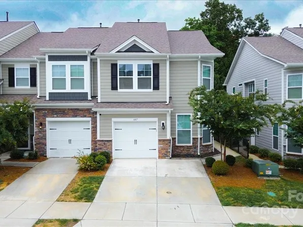 647 Cypress Glen Ln, Lake Wylie, SC 29710