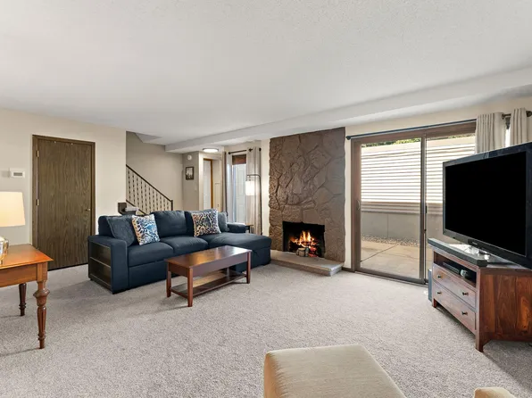 1224 Wagon Wheel Rd, Hopkins, MN 55343