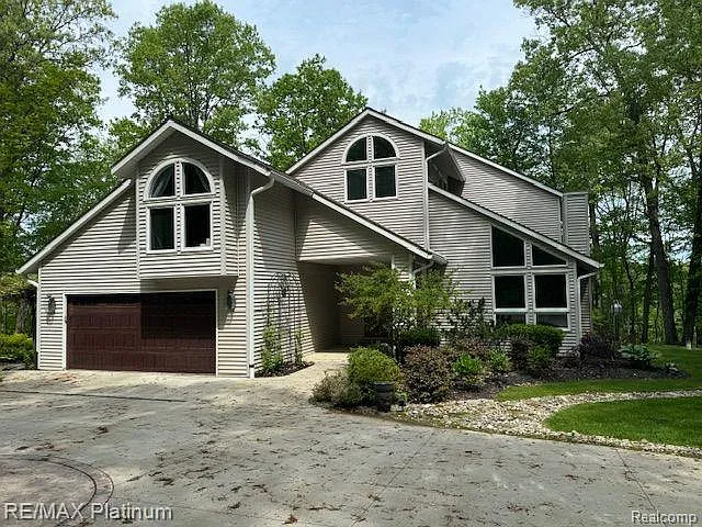 5234 King Rd photo 1