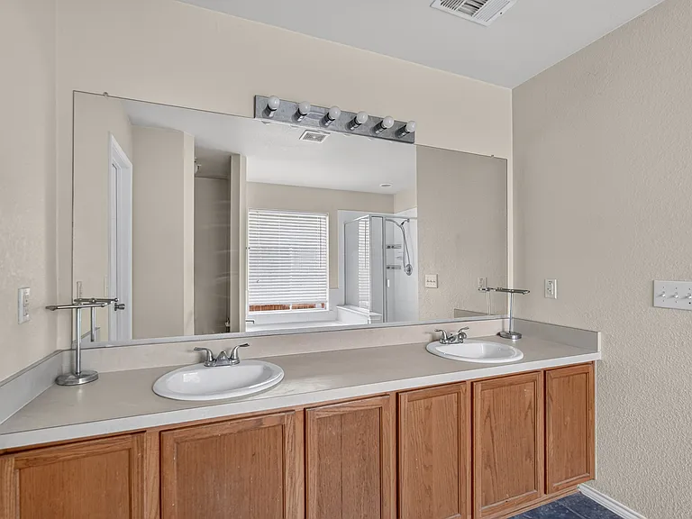 1325 Periwinkle Dr — Photo 21