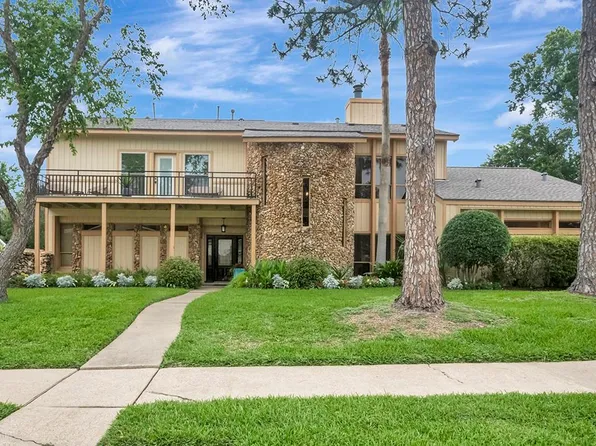 307 Crestwood Dr, El Lago, TX 77586