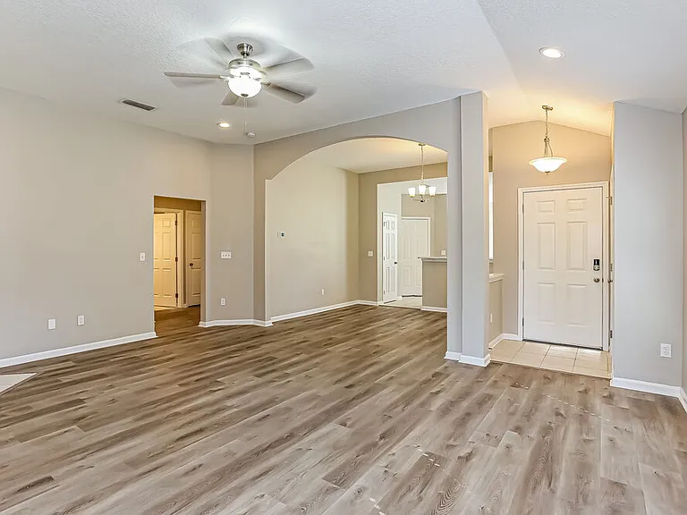 5060 Cape Elizabeth Ct W — Photo 3