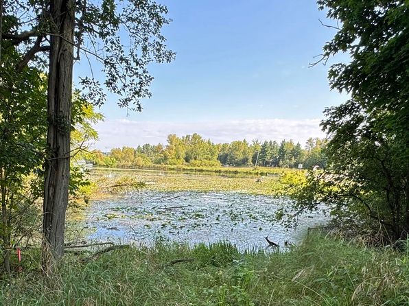 Water St, Iola, WI 54945