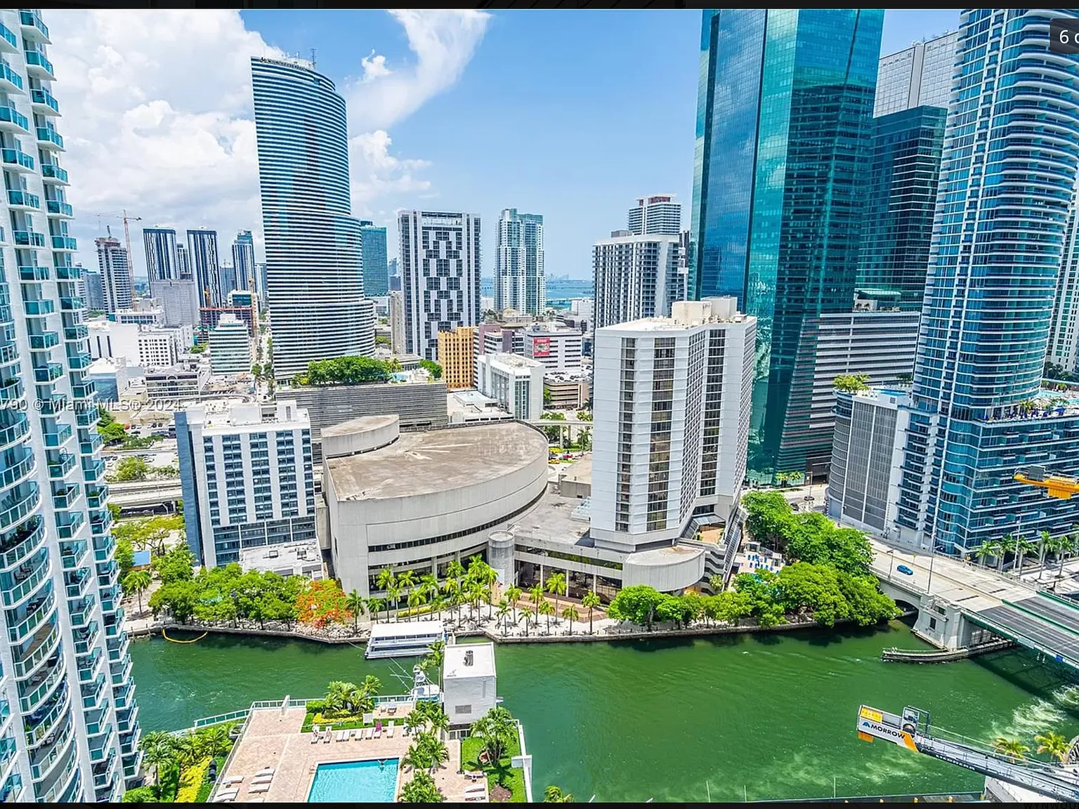 Brickell Oasis — Photo 1