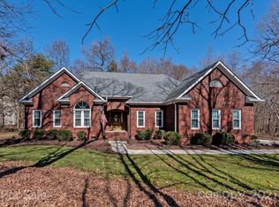 12018 Forest Home Dr, Fort Mill, SC 29708