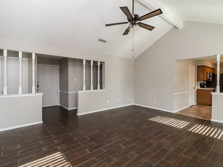 5911 Woodsetter Ln — Photo 5