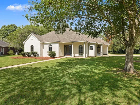 36519 Page Dr, Denham Springs, LA 70706