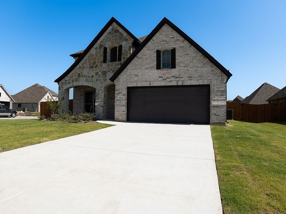 1st image of 401 McDonald Dr