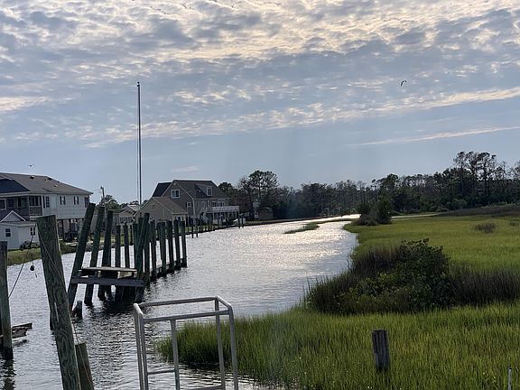 2nd image of 661 Oak Hammock Dr