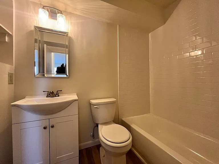 Mt Washington Manor — Photo 45