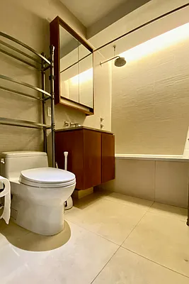 Rented by Keller Williams NYC | media 14