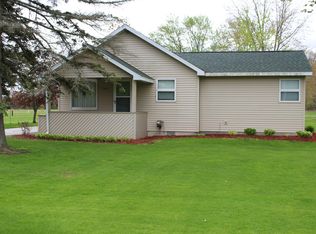2094 E Stewart Rd, Midland, MI 48640