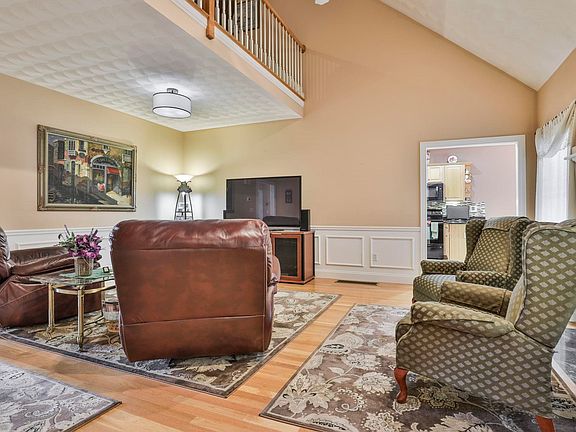 5th image of 44 Sawgrass Circle