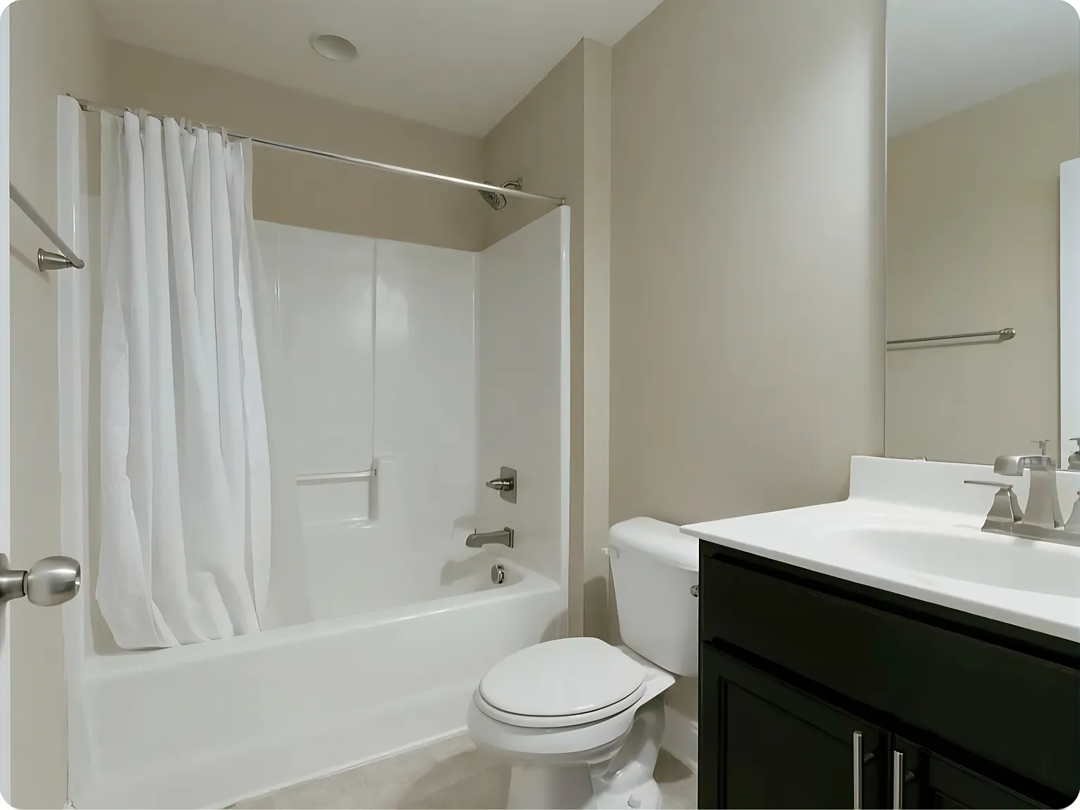 4 bed, 2199 sqft, $2,250 — Photo 2