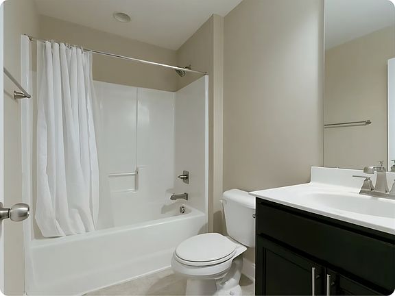 2nd image of 105 Ballyliffen Ln
