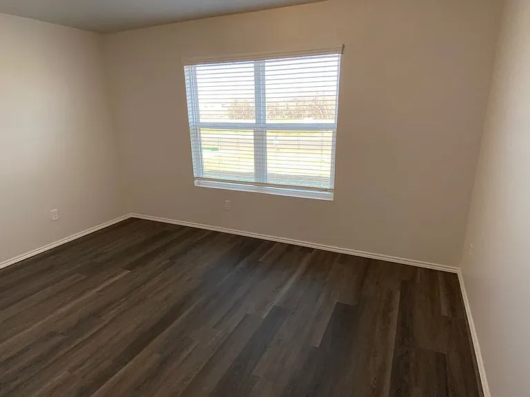 2027 Taylor St — Photo 5