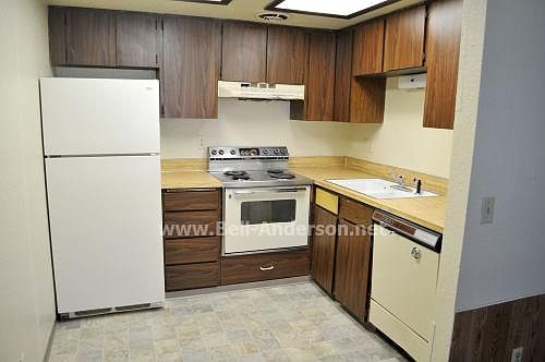3rd image of 428 23rd St SE APT B