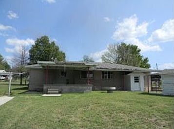 2nd image of 1118 Dewey Ave