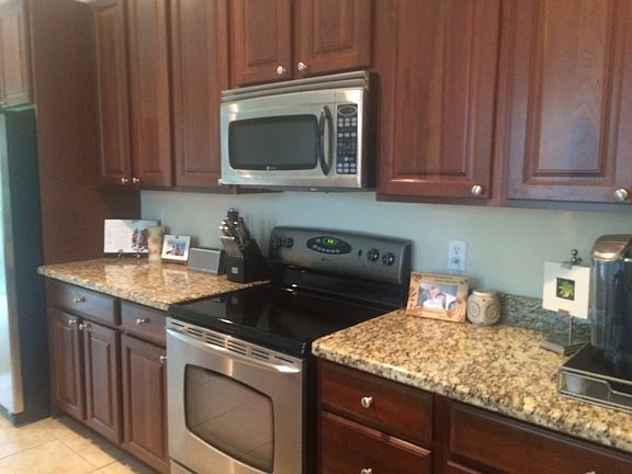 5th image of 4303 NE 1st Ter APT 6