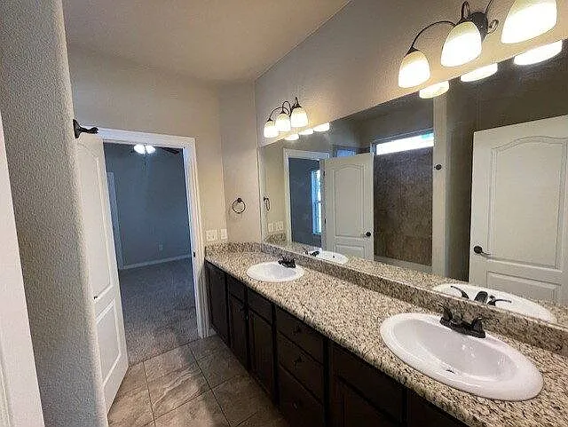 3895 Baltic St — Photo 10
