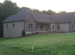 8105 Brittains Field Rd, Oak Ridge, NC 27310