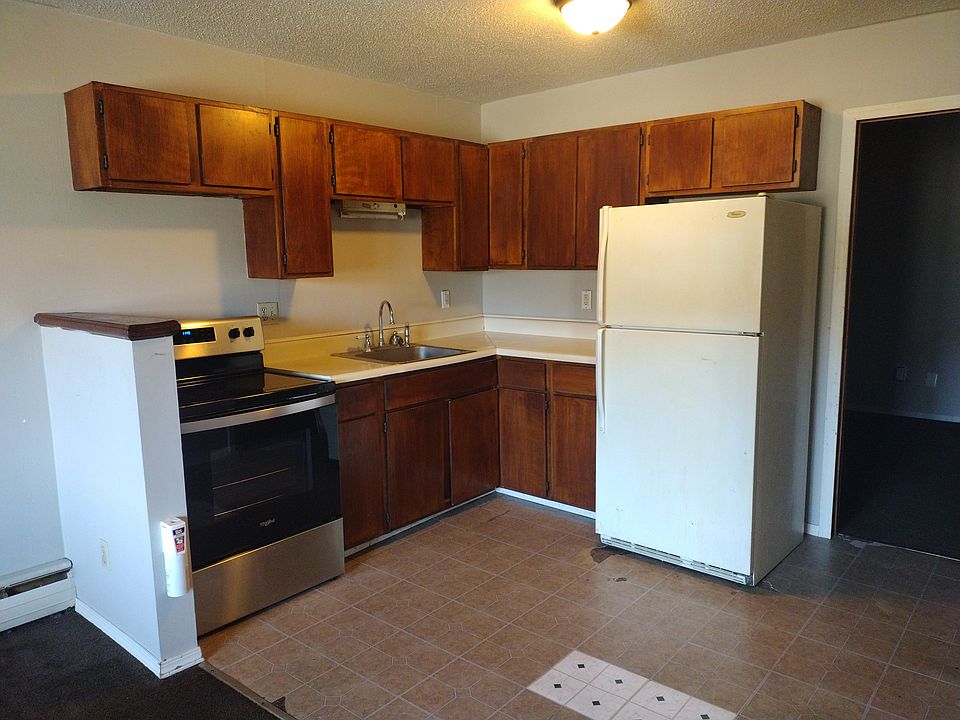 1st image of 34 Rosalyn Ct #109M