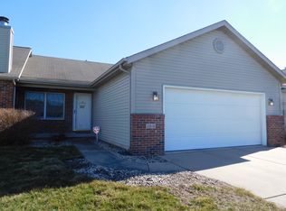 2818 Cronin Dr, Springfield, IL 62711