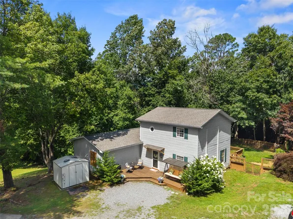 105 Big Bear Dr, Pisgah Forest, NC 28768