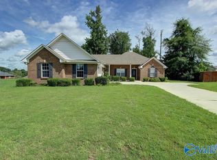 26135 Maple Cove Dr, Athens, AL 35613