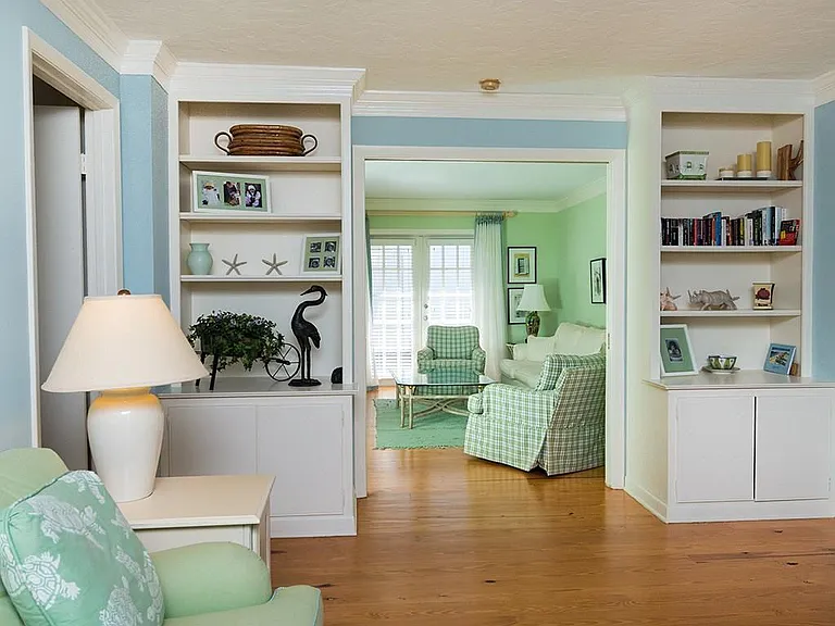 746 Azalea Ln — Photo 6