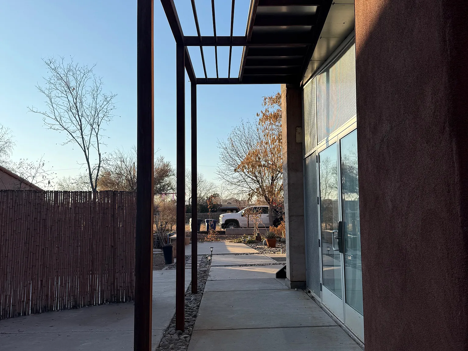2 bed, 900 sqft, $2,590 — Photo 4