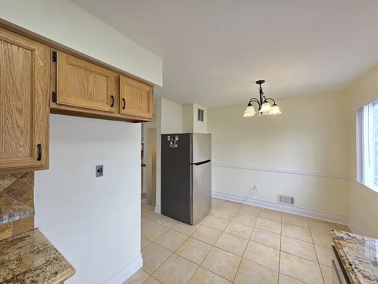 21 Gil Ct — Photo 3