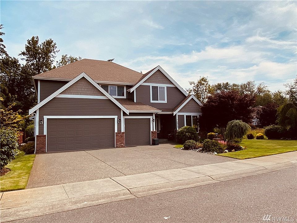 1st image of 2913 220th Ave E