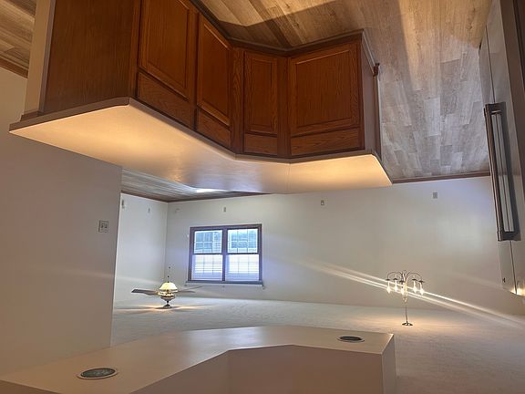 2nd image of 434 S Peace Rd #434