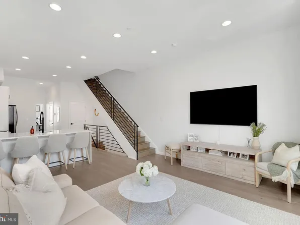 709 N 19th St Unit 2, Philadelphia, PA 19130