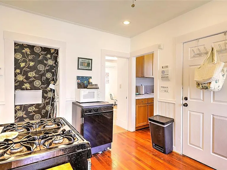 430 Morris Ave #2 — Photo 12