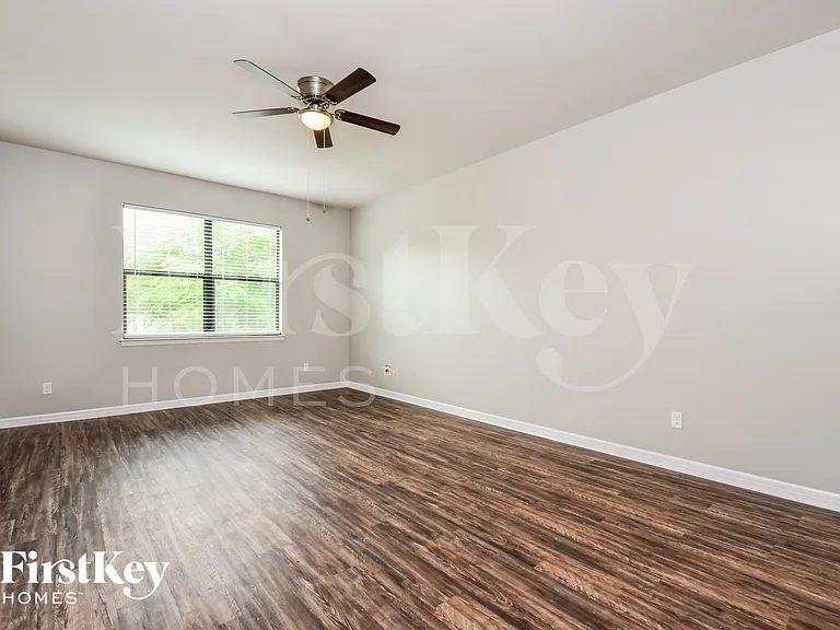 1814 SW 22nd St — Photo 8