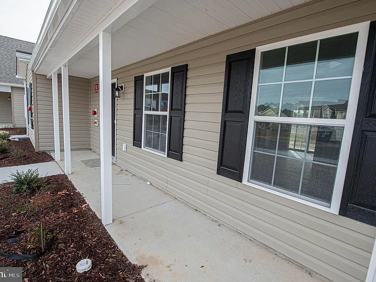241 Morgans Ct — Photo 4