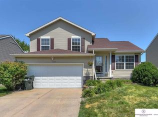 13016 Vernon Ave, Omaha, NE 68164