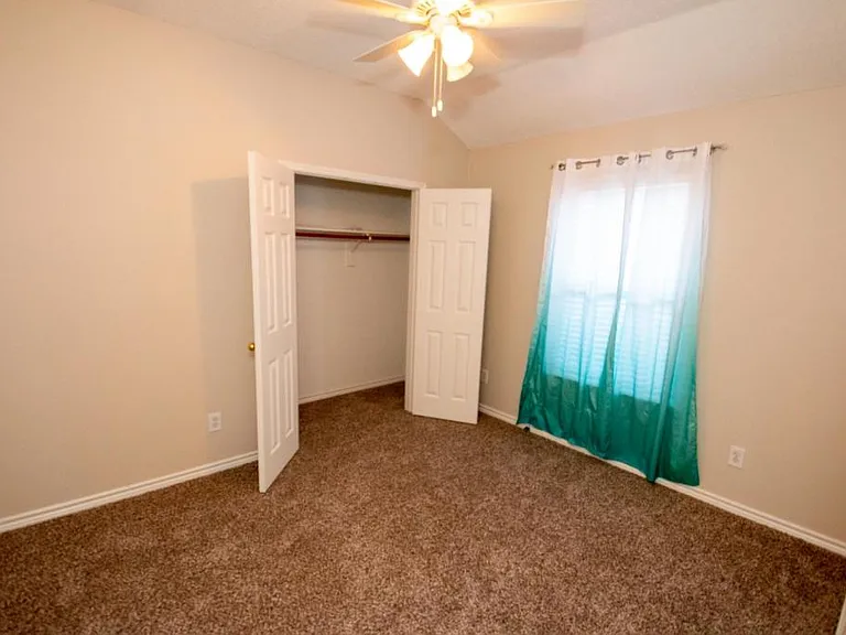1902 Thornhill Way — Photo 15
