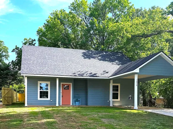 1015 El Paso St, Longview, TX 75602