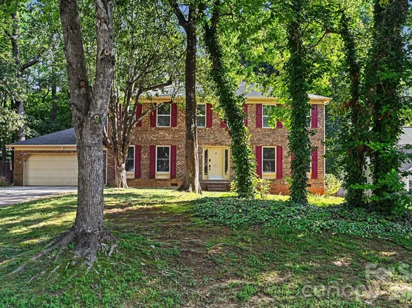 2517 Jaywick Ln, Matthews, NC 28105