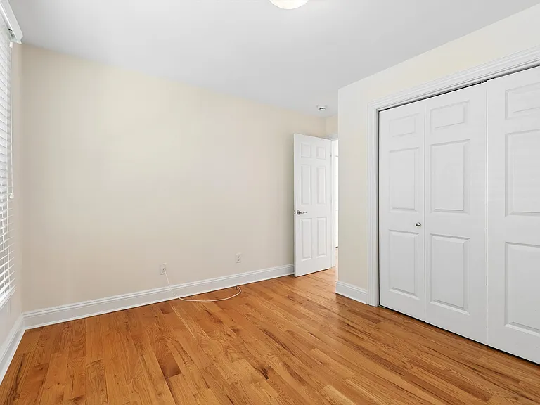 305 Captain Kidd Dr — Photo 12